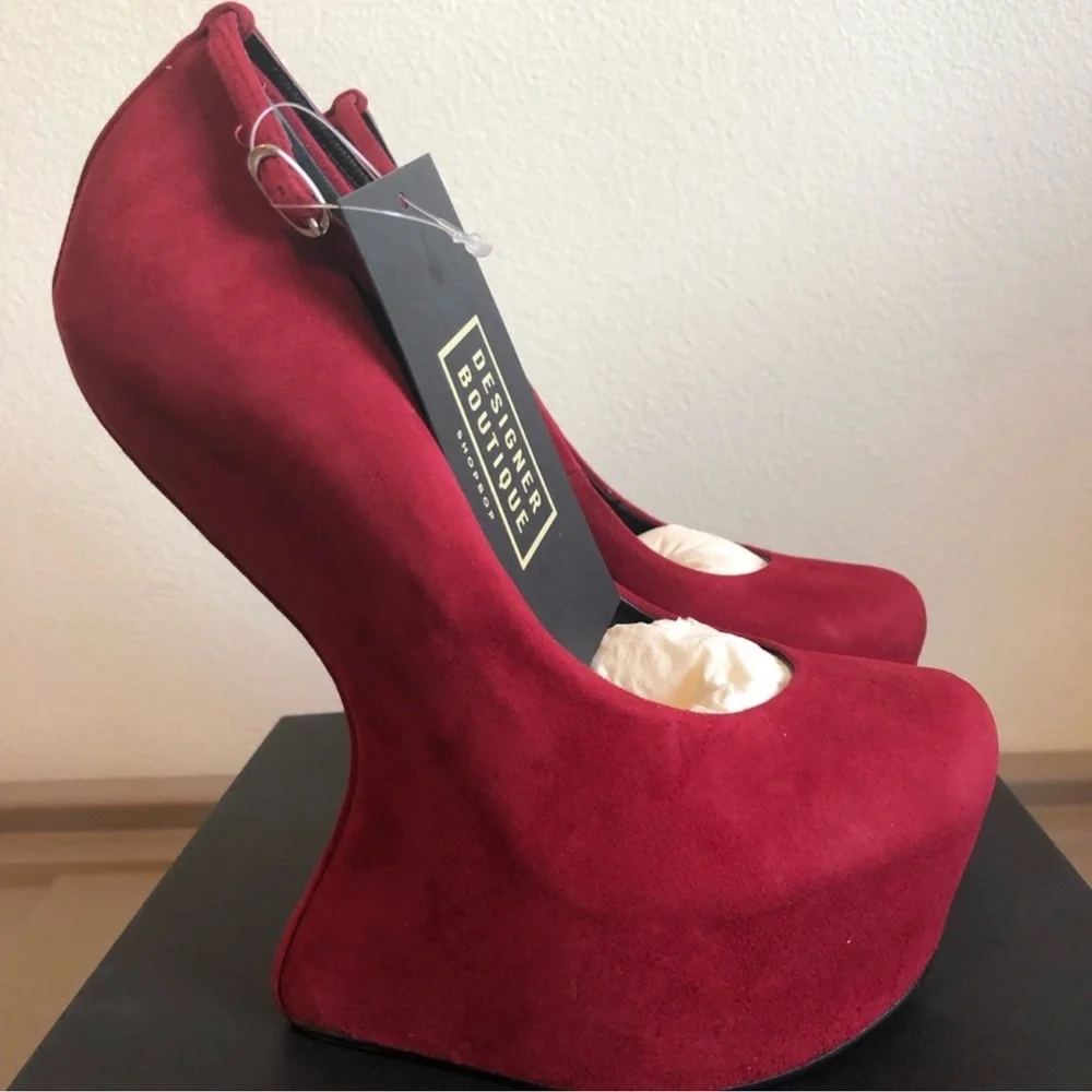 Giuseppe Zanotti Sculpted Wedges NIB 39.5